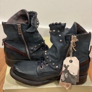 NWT AS98 Studded Simon Moto Boots EU35 (US 5-5.5)
